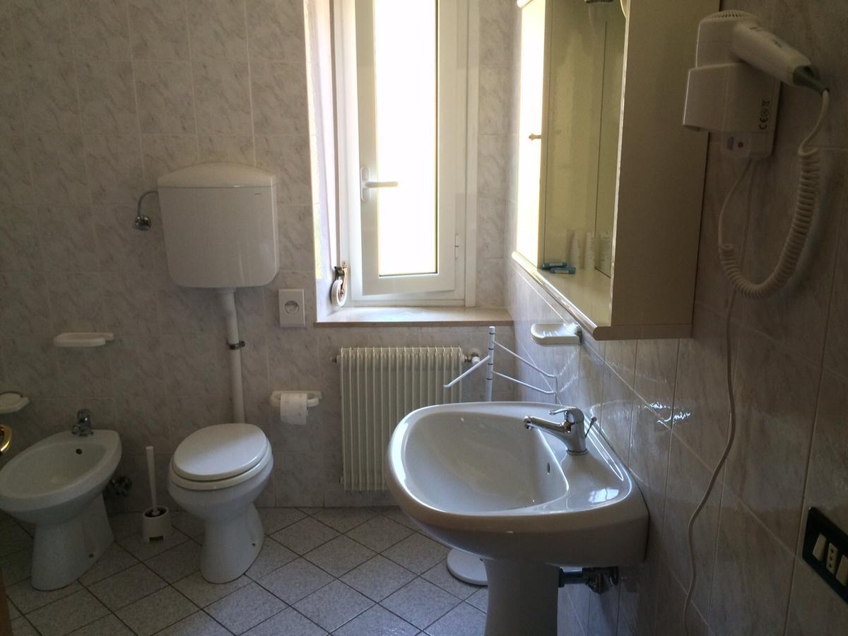 Hotel Miramonti Gorreto Bagian luar foto