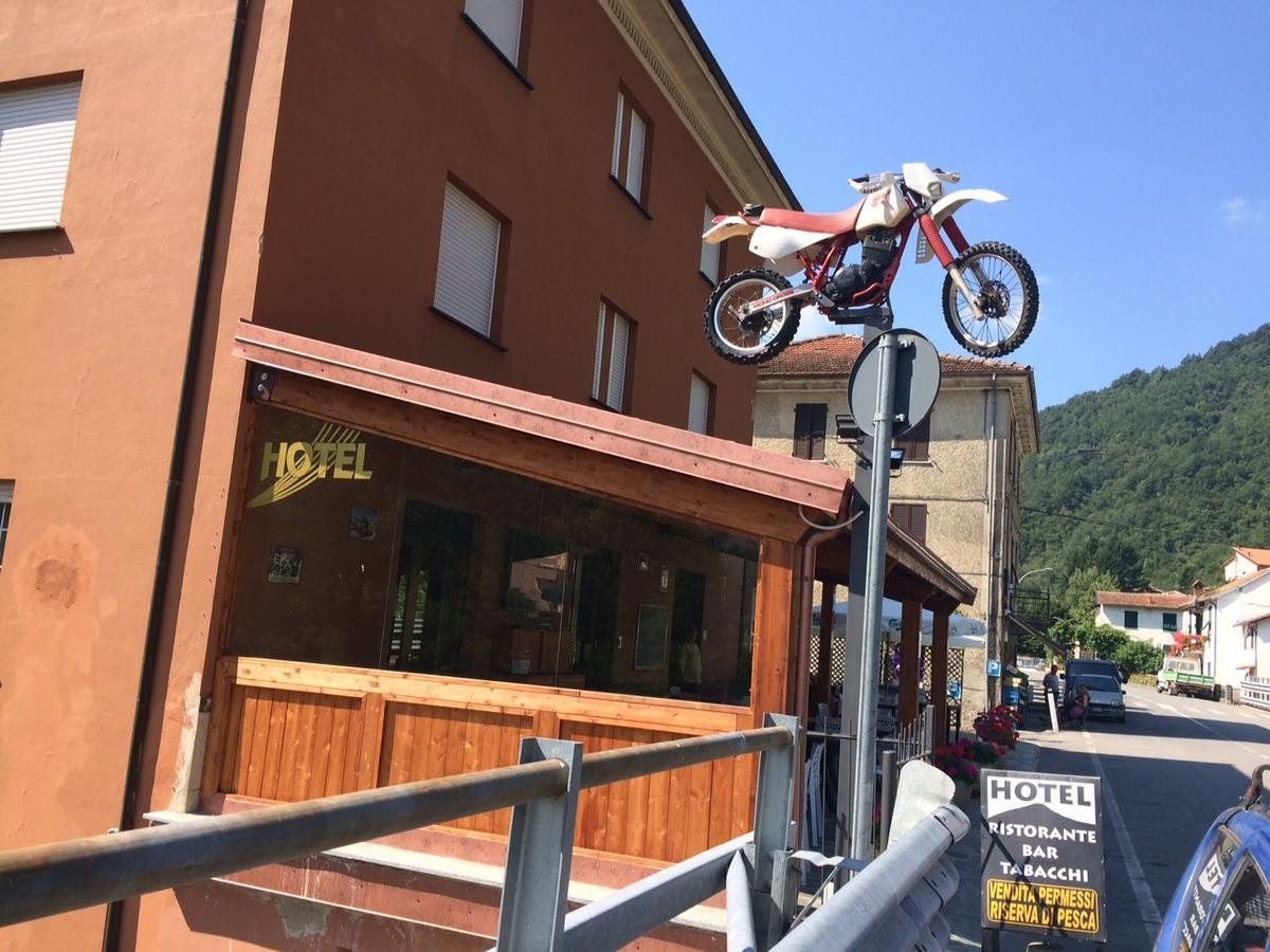 Hotel Miramonti Gorreto Bagian luar foto
